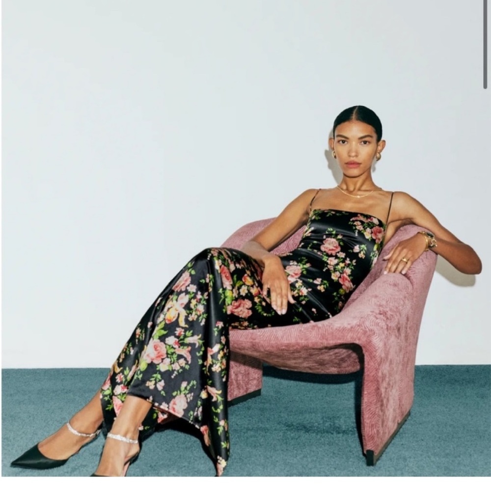 Gorgeous reformation Frankie dress in floral black silk size 2p